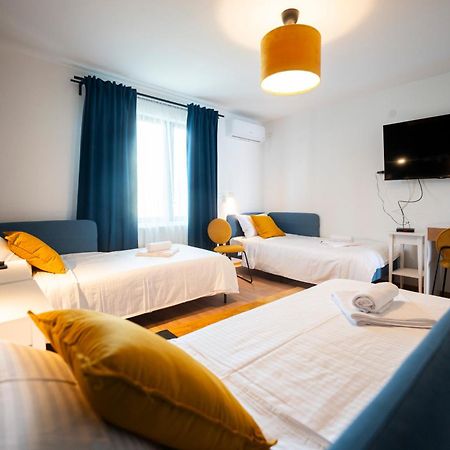 Cozy Nook B&B - Free Private Parking ノヴィ・サド エクステリア 写真