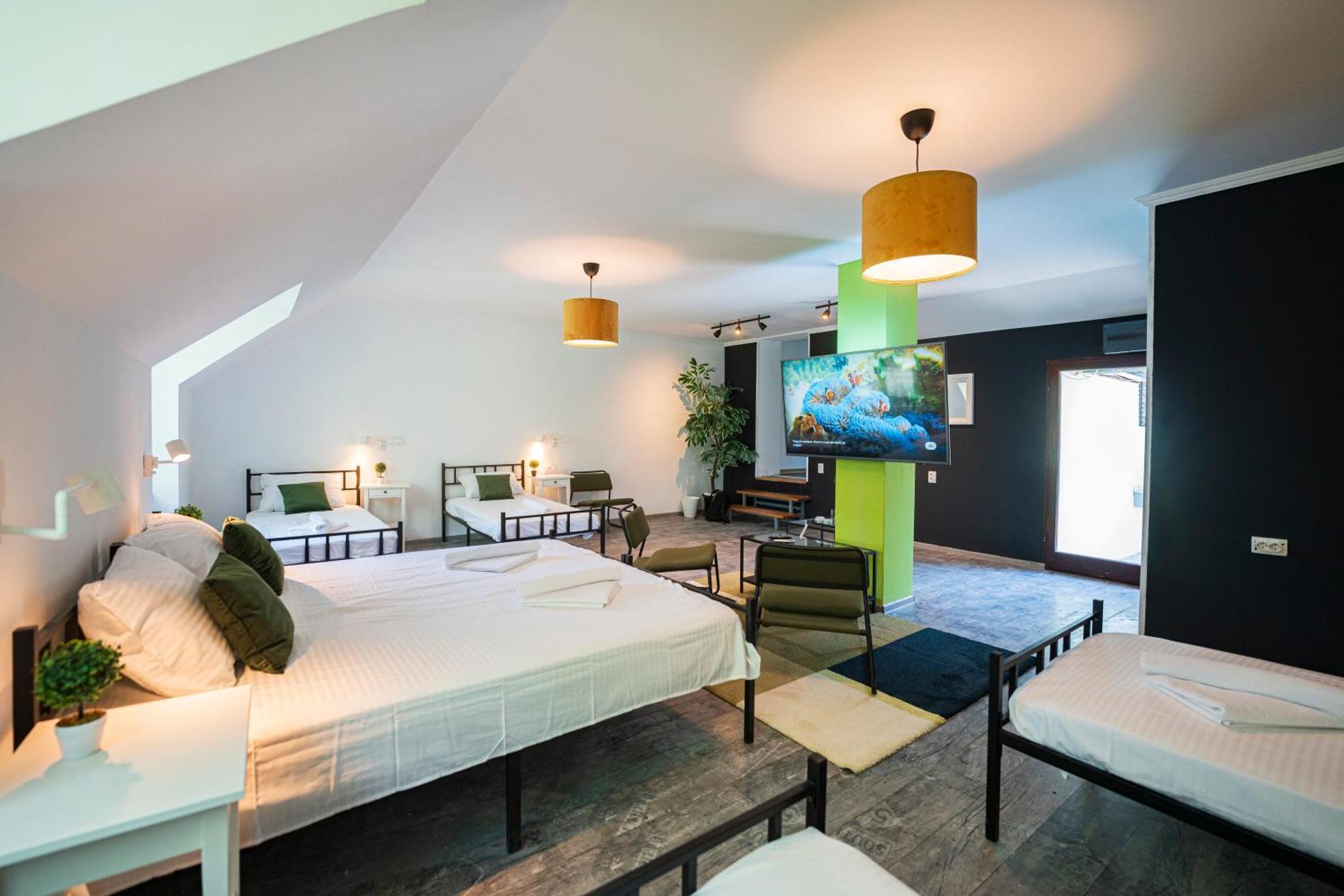 Cozy Nook B&B - Free Private Parking ノヴィ・サド エクステリア 写真